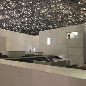 Meet your Posher, Dina